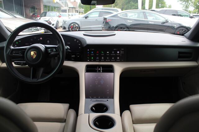 Porsche Taycan Sport Turismo 79 kWh / Panoramadak / Camera / Adaptieve stoelen / Luchtvering / 21'' / Bose / Keyless / Sportchrono / Stoelverwarming / DAB / ACC