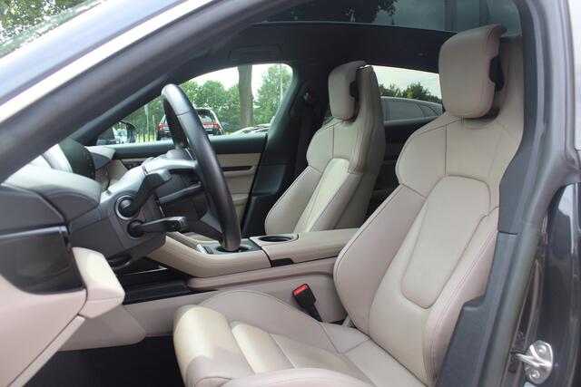 Porsche Taycan Sport Turismo 79 kWh / Panoramadak / Camera / Adaptieve stoelen / Luchtvering / 21'' / Bose / Keyless / Sportchrono / Stoelverwarming / DAB / ACC
