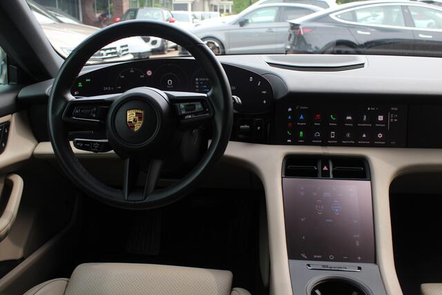 Porsche Taycan Sport Turismo 79 kWh / Panoramadak / Camera / Adaptieve stoelen / Luchtvering / 21'' / Bose / Keyless / Sportchrono / Stoelverwarming / DAB / ACC
