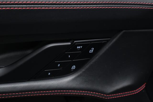 Porsche Taycan GTS 93 kWh / Sport Chrono / Bose