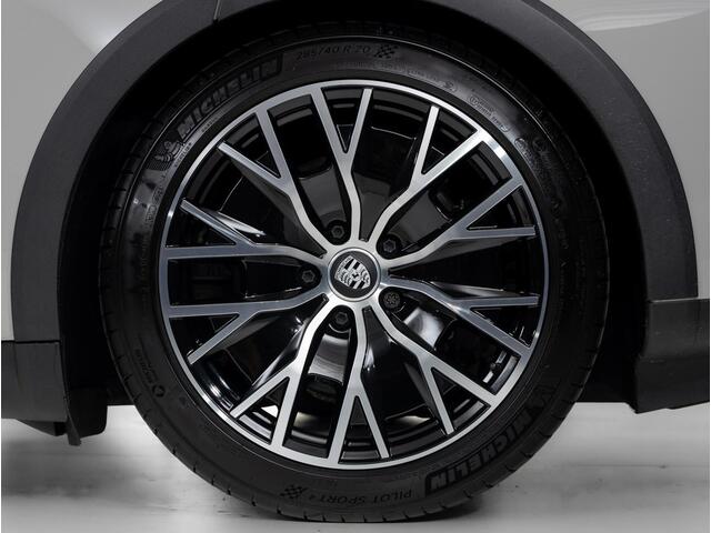 Porsche Taycan 4 Cross Turismo