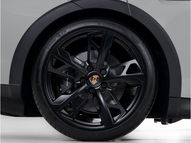 Porsche Taycan 4 Cross Turismo