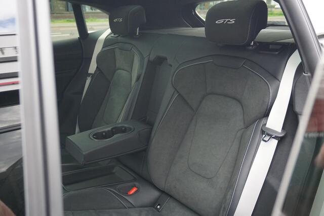 Porsche Taycan Sport Turismo GTS 93 kWh