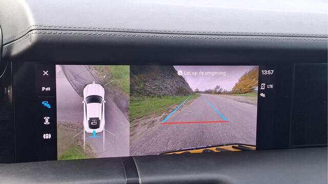 Porsche Taycan 4S | Warmtepomp | 93,4 kWh Accu | Navigatie/Android/Apple Carplay | LM Velgen 21" | Panoramadak | Rondomzichtcamera | Stoelen Voor Verwarmd/Geventileerd/Massage |