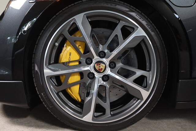 Porsche Taycan TURBO S 93kWh Fabrieksgarantie T/M 03-2027 Carbon Int.Delen I Pano I Sport Chrono