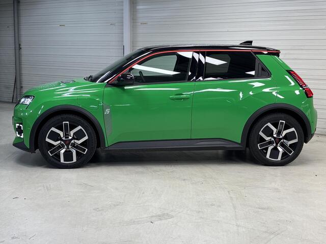 Renault 5 comfort range Techno 52 kWh AUTOMAAT / *** Levering in overleg *** / Voorstoelen + stuurwiel verwarmd / Parkeersensoren voor + achter / Navigatiesysteem full map / Cruise control / Apple Car Play & Android Auto / Automatische airco