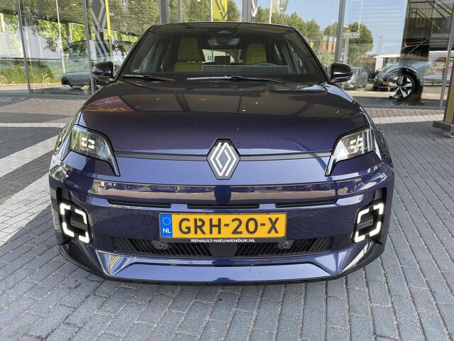 Renault 5 comfort range iconic cinq 52 kWh Renault 5 iconic cinq 52 kWh