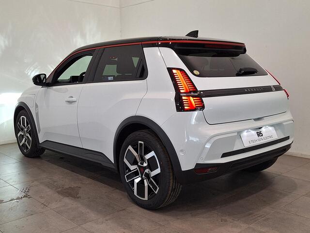 Renault 5 Techno 40 kWh | Pack Winter | Pack Advanced Driving Assist | Van: ¤ 32.909,- nu rijklaar voor: ¤ 31.409,-