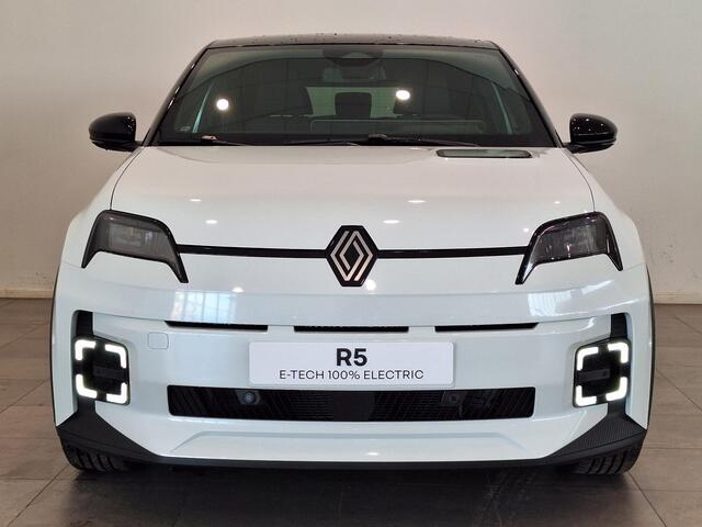 Renault 5 Techno 40 kWh | Pack Winter | Pack Advanced Driving Assist | Van: ¤ 32.909,- nu rijklaar voor: ¤ 31.409,-