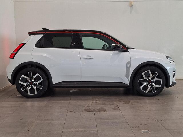 Renault 5 Techno 40 kWh | Pack Winter | Pack Advanced Driving Assist | Van: ¤ 32.909,- nu rijklaar voor: ¤ 31.409,-