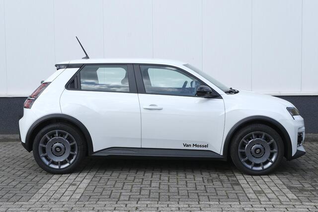 Renault 5 40kWh Urban Range Evolution 120PK | Stoelverwarming | Keyless | Apple-carplay/Android-auto | Parkeersensoren | Climate control