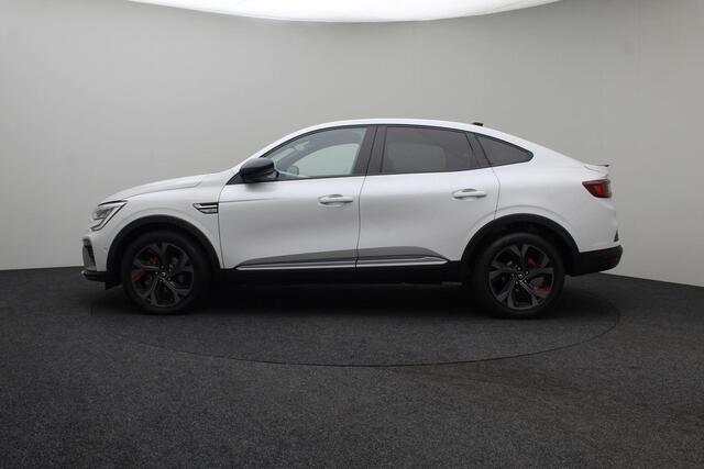 Renault Arkana 1.6 E-Tech Hybrid 145 R.S. Line 2021 | Navigatie | Cruise Control Adaptief | Verwarmde Voorstoelen | Bose Audio | Draadloze Telefoon Lader | Achteruitrij Camera | 2 Sleutels | NAP