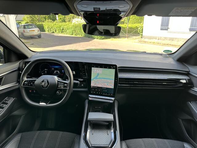 Renault Austral mild hybrid 160 X-Tronic techno | 360* Camera | Afneembare Trekhaak | 1.800 kg trekgewicht!! | Verwarmde voorruit | stoelverwarming | Stuurverwarming | Dealer onderhouden |