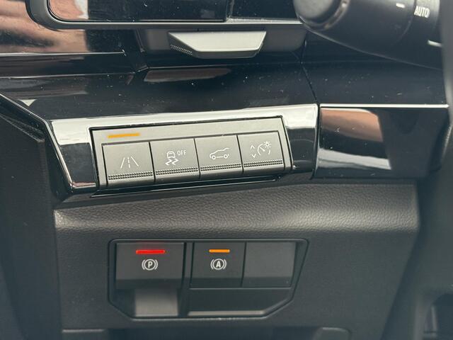 Renault Austral 1.2 E-Tech full hybrid 200 techno esprit Alpine | Trekhaak | Google Maps geïntegreerd | Cruise adaptief | Achteruitrijcamera | LED | Key-less | Elektrische achterklep | Lichtmetaal 20'' |