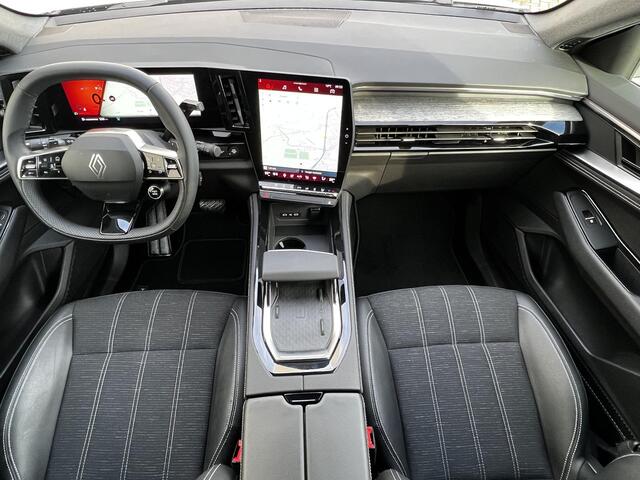 Renault Austral 1.3 mild hybrid 160 X-Tronic techno Automaat / Fabrieksgarantie tot 04-2027 / 1.800 kg trekgewicht / Stuur-, stoel- en voorruitverwarming / Navigatie / Apple Carplay Android / Adaptieve CC / 19" LM wielen /