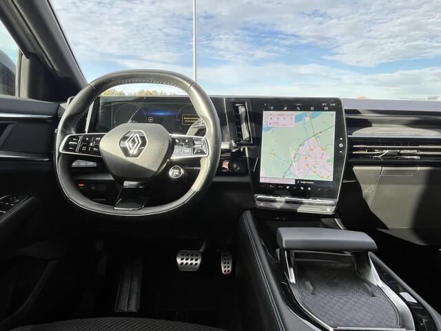 Renault Austral 1.2 E-Tech full hybrid 200 PK / 4-Control / Mat Grijs/ iconic esprit Alpine / Dealer onderhouden / Stoelverw.+ Stuurverw. / Camera 360' / 20'' LMV /