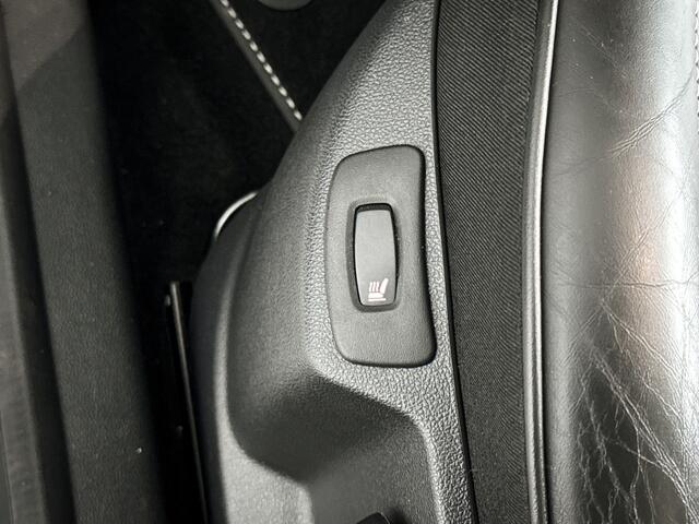 Renault CAPTUR TCe Aut. Initiale Paris | Panoramadak | Bose Audio | Parkeercamera | Trekhaak | Stoelverwarming