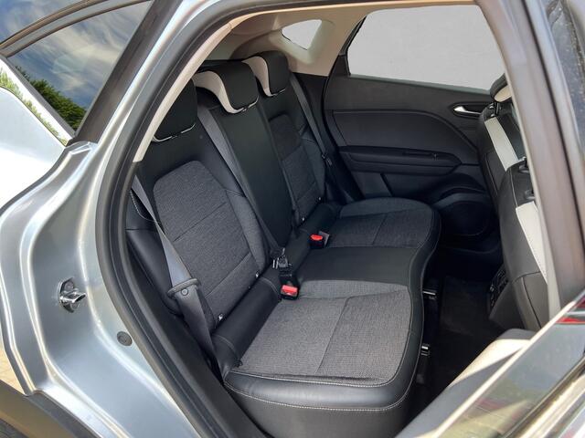 Renault CAPTUR 1.6 E-Tech Hybrid 145 Intens AUTOMAAT / NAVI / CRUISE / TREKHAAK