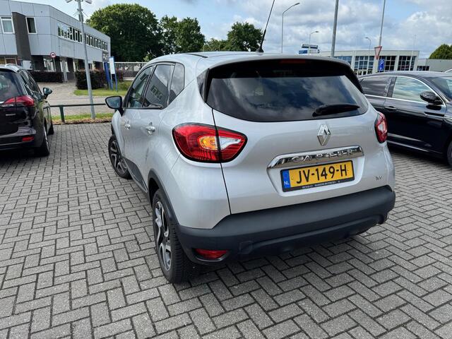 Renault CAPTUR TCe 90 Dynamique NAVIGATIE/ 4 SEIZOENSBANDEN/ CLIMATE- EN CRUISE CONTROLE/ ETC.. DEALER ONDERHOUDEN! RIJKLAAR!