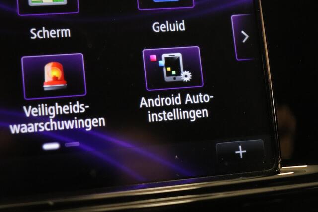 Renault CAPTUR 1.2 TCe 120 EDC Intens | Camera | Climate control| Cruise control | Navigatie | LED | Armsteun |