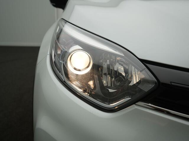 Renault CAPTUR TCe 90 Limited - RIJKLAARPRIJS - Achteruitrijcamera - Navigatiesysteem