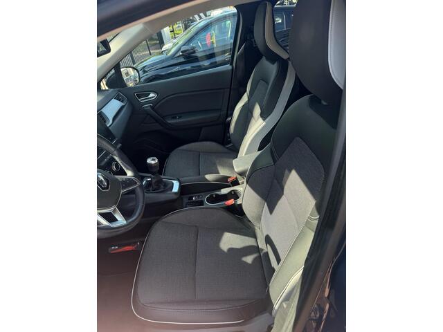 Renault CAPTUR 1.0 TCe 100 Intens | metallic lak | LM velgen | clima | navigatie