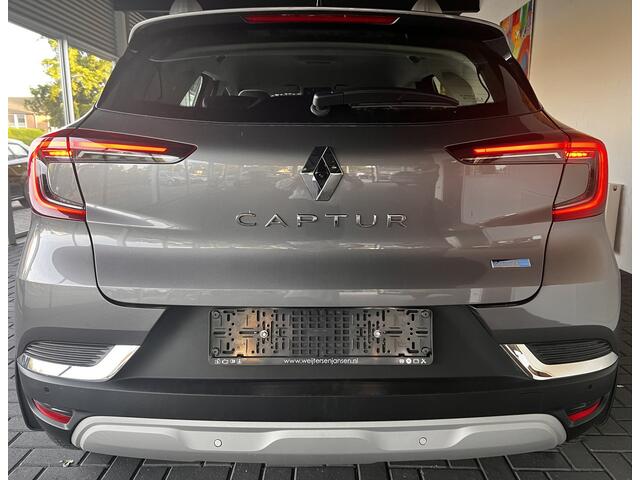 Renault CAPTUR 1.6 E-Tech Plug-in Hybrid 160 Intens / BOSE / Stoelverwarming / Camera / Carplay