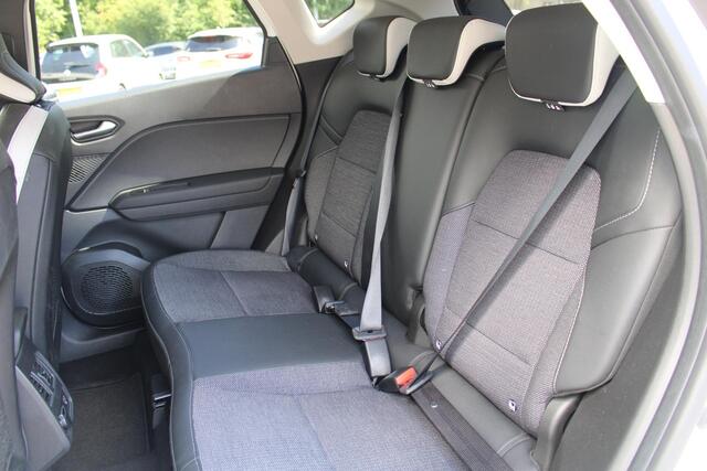 Renault CAPTUR 1.3 mild hybrid 160 techno | Around View monitor | Climate control | Cruise control | BOSE | Parkeensensoren | Appel Carplay/ Android Auto | Parkeerhulp | Navigatie