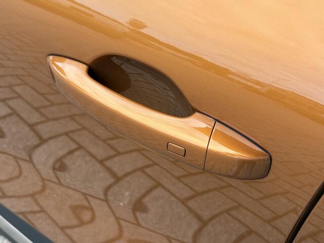 Renault CAPTUR 1.3 TCe 130 Intens Automaat | Navigatie | Privacy Glass | Keyless |