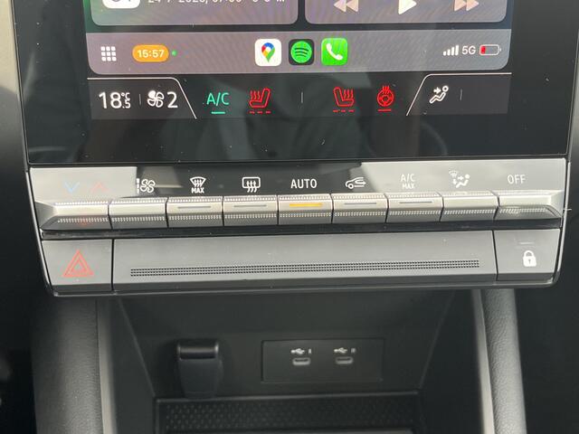 Renault CAPTUR 1.3 mild hybrid 160 techno Automaat / Pack Comfort / Navigatie via Apple Carplay of Android Auto / Achteruitrijcamera / Stuur- en Stoelverwarming / Adaptief CC / Keyless Entry/Start / Climate control / Draadloze telefoon lader /