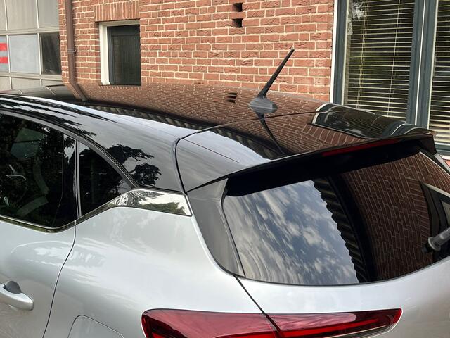 Renault CAPTUR 1.6 E-Tech Plug-in Hybrid 160 E-TECH Zwart Dak.