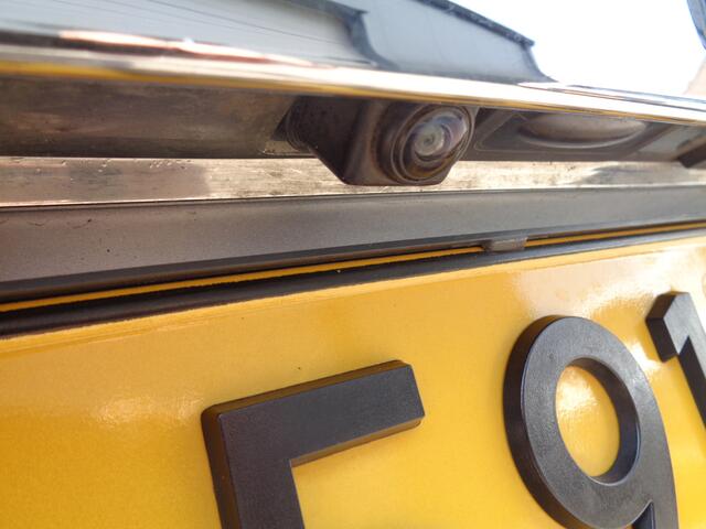 Renault CAPTUR 0.9 TCe Intens Ecc, Navigatie, trekhaak, zwart dak, LM velgen, camera