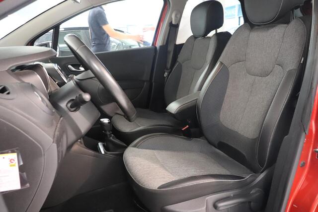 Renault CAPTUR 1.2 TCe Intens 120 Pk. | Camera | Navigatie | Cruise control | Trekhaak | LED |