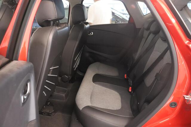 Renault CAPTUR 1.2 TCe Intens 120 Pk. | Camera | Navigatie | Cruise control | Trekhaak | LED |