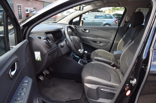 Renault CAPTUR 1.3 TCE 130PK! INTENS CAMERA/6 VERSN./NAVI