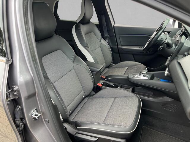 Renault CAPTUR 1.3 TCe 155 Intens EDC AUTOMAAT / NAVI / TREKHAAK