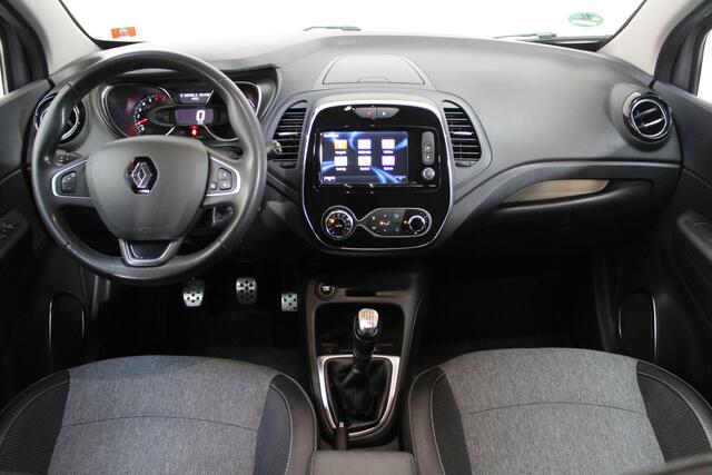 Renault CAPTUR 1.3 TCe Intens | Keyless | Camera | Trekhaak | Navi | Dealer Oh