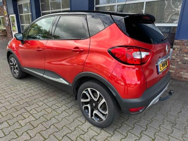Renault CAPTUR 0.9 TCE XMOD TREKHAAK. CAMERA. NAVI. ALL.IN.