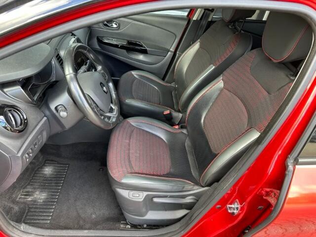 Renault CAPTUR 0.9 TCE XMOD TREKHAAK. CAMERA. NAVI. ALL.IN.