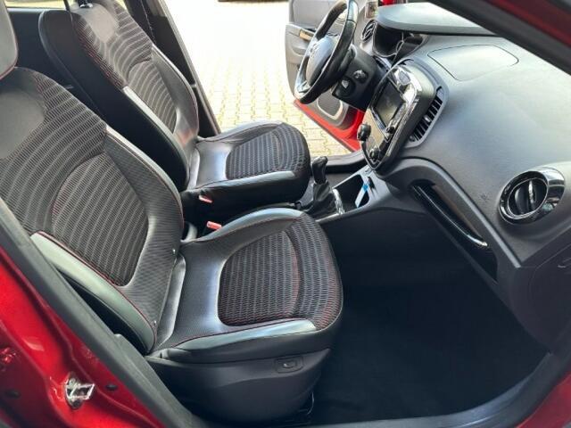 Renault CAPTUR 0.9 TCE XMOD TREKHAAK. CAMERA. NAVI. ALL.IN.