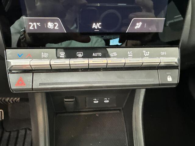 Renault CAPTUR 1.3 mild hybrid 160 techno / Camera