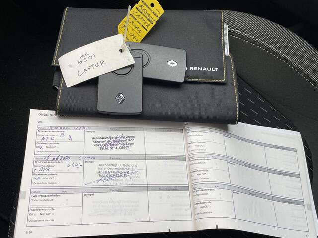 Renault CAPTUR 0.9 TCe Intens Navigatie, Climate Control, Keyless Entry, 17"Lm, Trekhaak, Achteruitrijcamera, Cruise Control