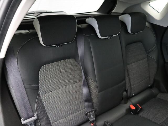 Renault CAPTUR 1.6 E-Tech Hybrid 145 Techno | Navigatie | Achteruitrijcamera | Parkeersensoren voor en achter | Climate control |