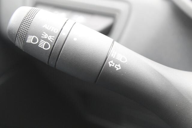 Renault CAPTUR 1.0 TCe 90 Evolution Bi-Tone Virtual cockpit l Key-less l LED l PDC l Camera l AppleCarPlay/AndroidAuto VDL auto