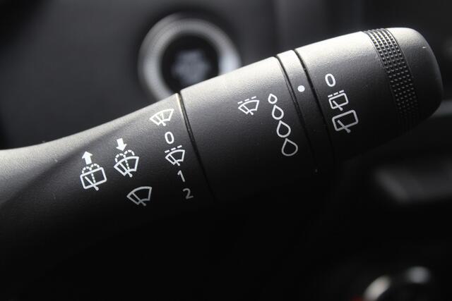 Renault CAPTUR 1.0 TCe 90 Evolution Bi-Tone Virtual cockpit l Key-less l LED l PDC l Camera l AppleCarPlay/AndroidAuto VDL auto