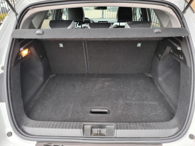 Renault CAPTUR 1.3 TCe 130 Intens | Navigatie | Achteruitrijcamera | Parkeersensoren |