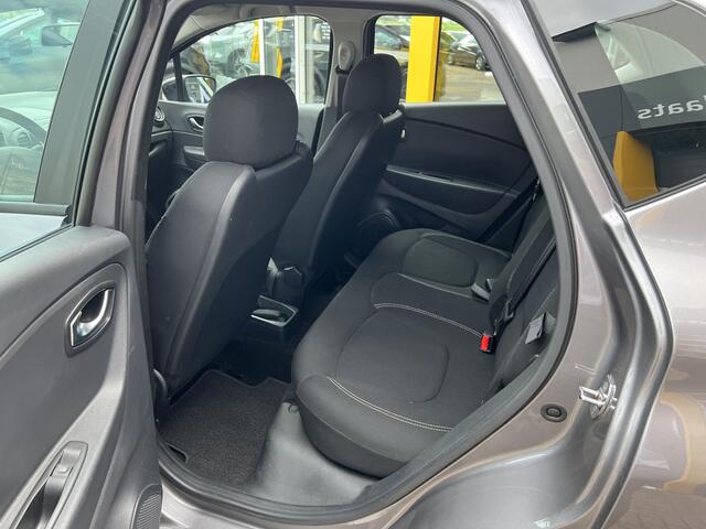 Renault CAPTUR 0.9 TCe Limited | Trekhaak | All-Season | Navigatie | Key-less | Stoelverwarming | Parkeersensoren | DAB | Lichtmetaal | Cruise Control | Airco |