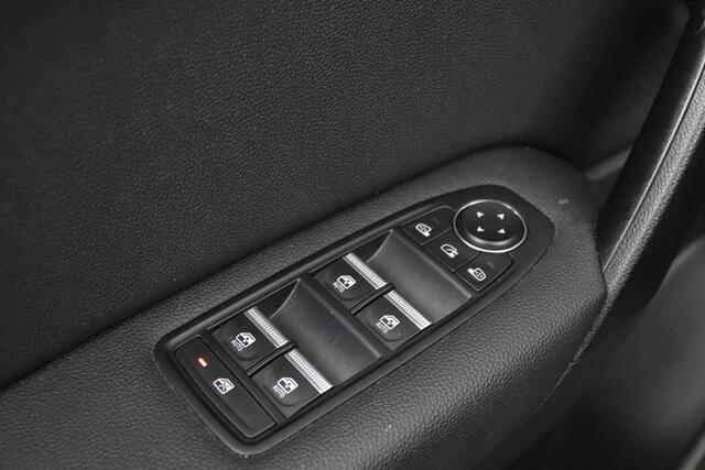 Renault CAPTUR 1.3 TCe 140 Intens | Automaat | Dealer onderhouden| 1500kg Trekgewicht|