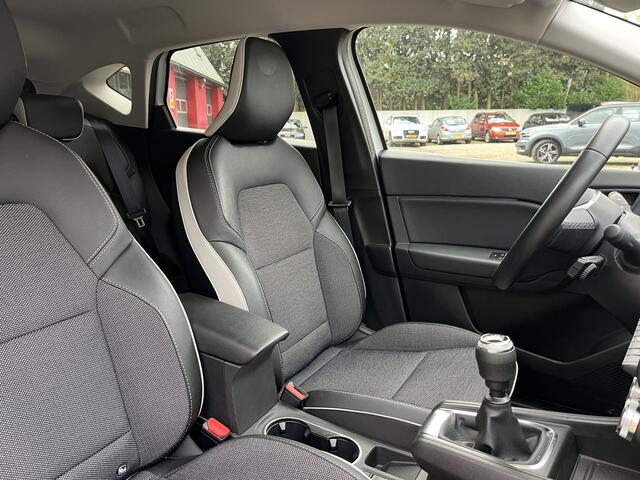 Renault CAPTUR 1.0 TCe 90 Intens 10.4" Scherm Nwe Trekhaak