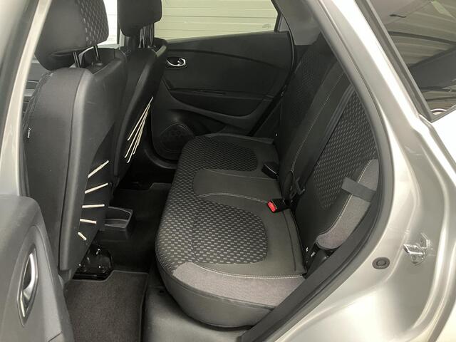 Renault CAPTUR 0.9 TCe Intens / Navigatie / Camera / 17 Inch Wielen / Climate Control / Cruise Control / Dode Hoek Detectie /